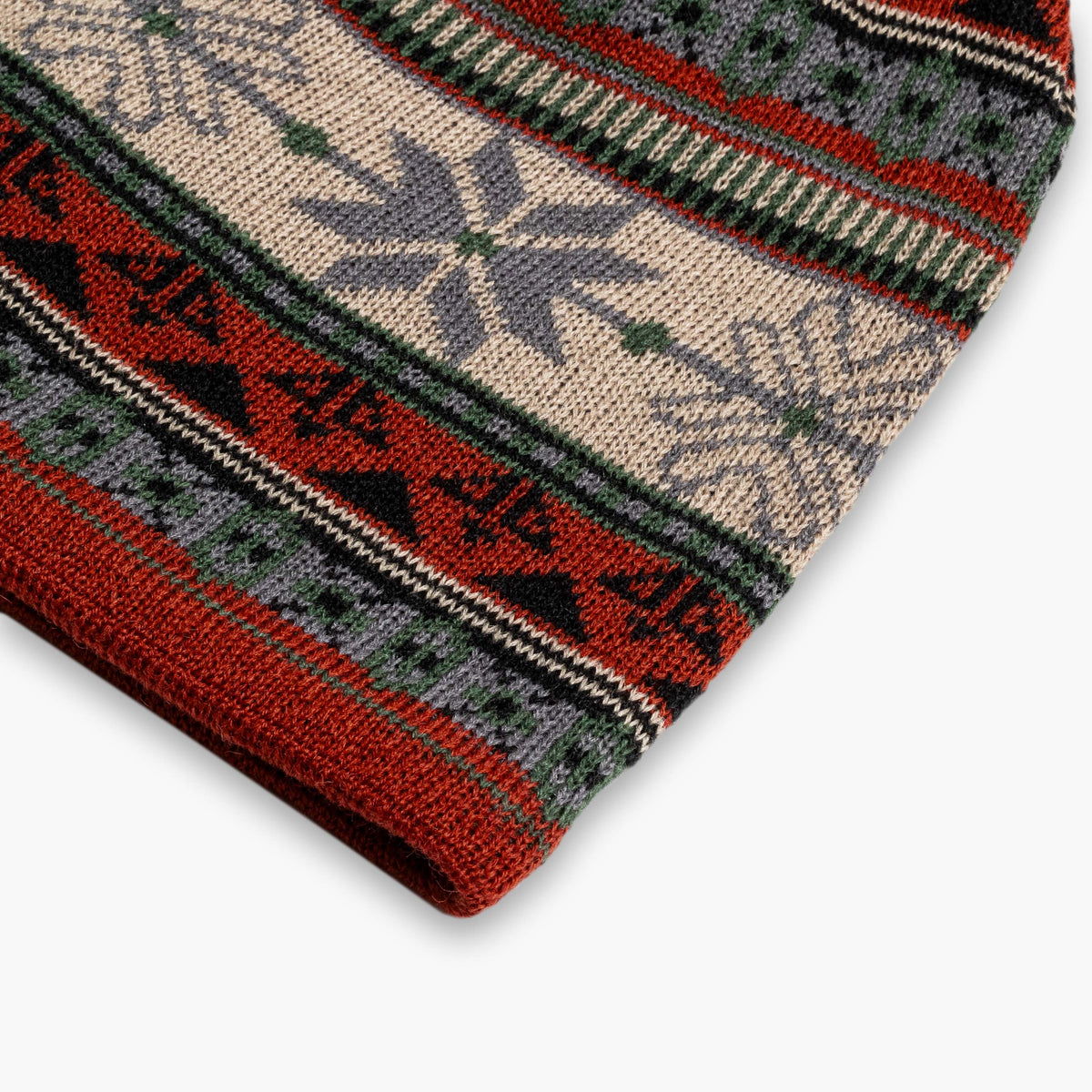 Lars Beanie / Color-Cedar