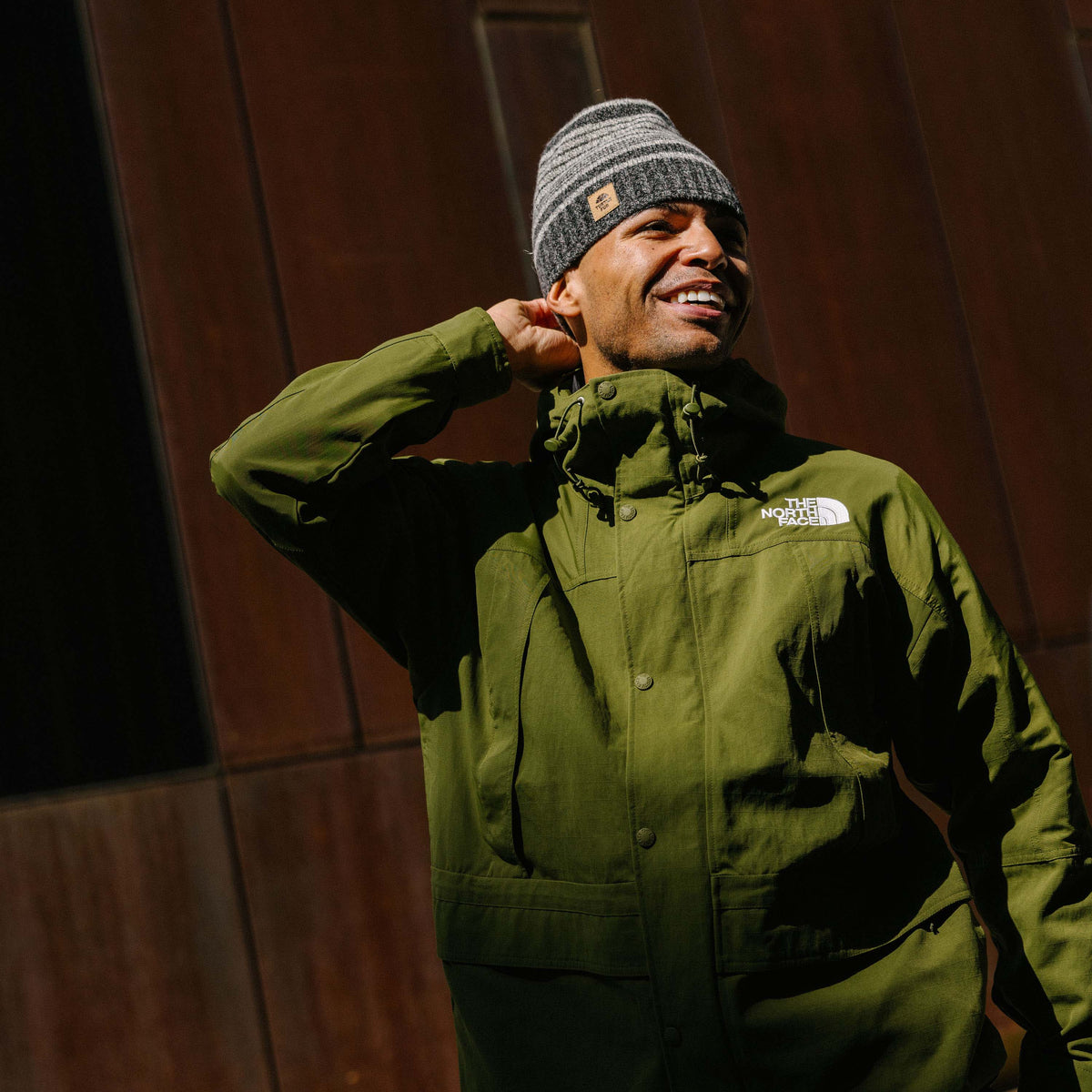 Schist Beanie / Color-Gold