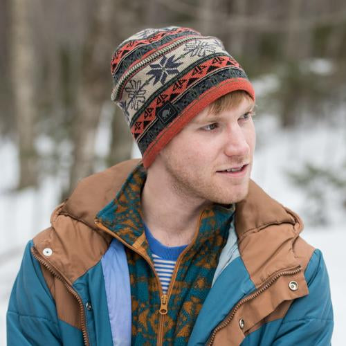 Lars Beanie / Color-Cedar